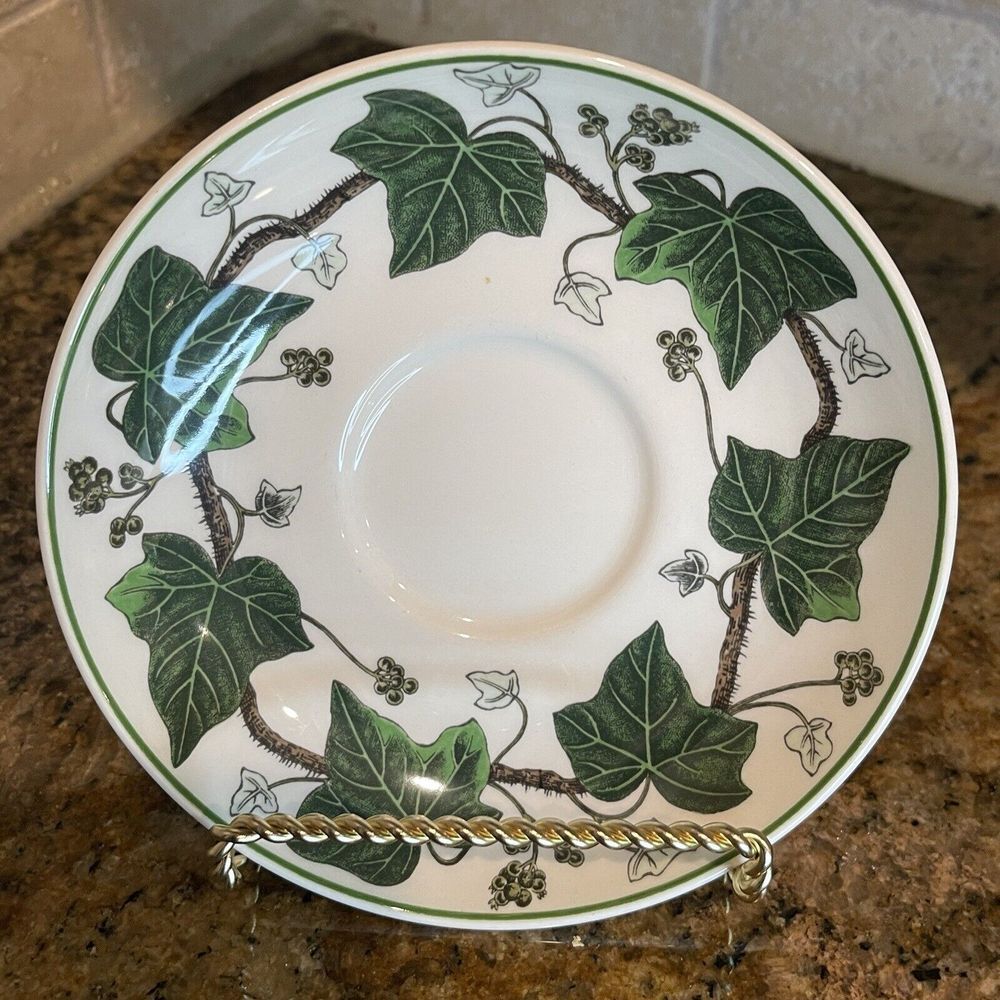 Vintage Wedgwood Saucer Plate Dish 5.625 Inch Napoleon Ivy Vine Plant England